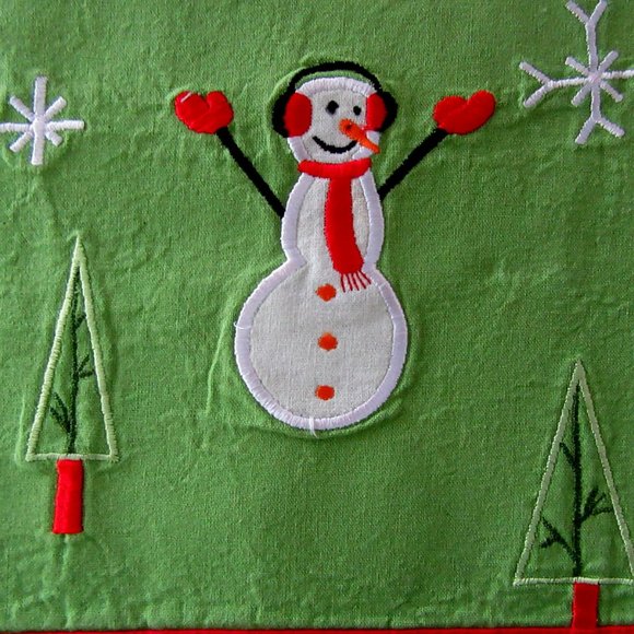 Red & green Christmas appliqued & embroidered placements 3 Snowmen - set of 4 - Picture 6 of 10